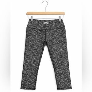 Ododos Women’s Capri Yoga Athletic Running Leggings Black and Grey Size Small.